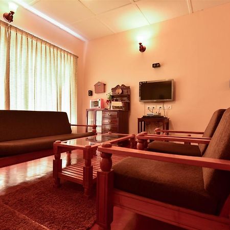 فندق Manalar Gudalur  الغرفة الصورة